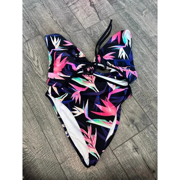 PINK By Victoria’s Secret One Piece Cut Out Floral Swimsuit Size Small - Picture 1 of 4